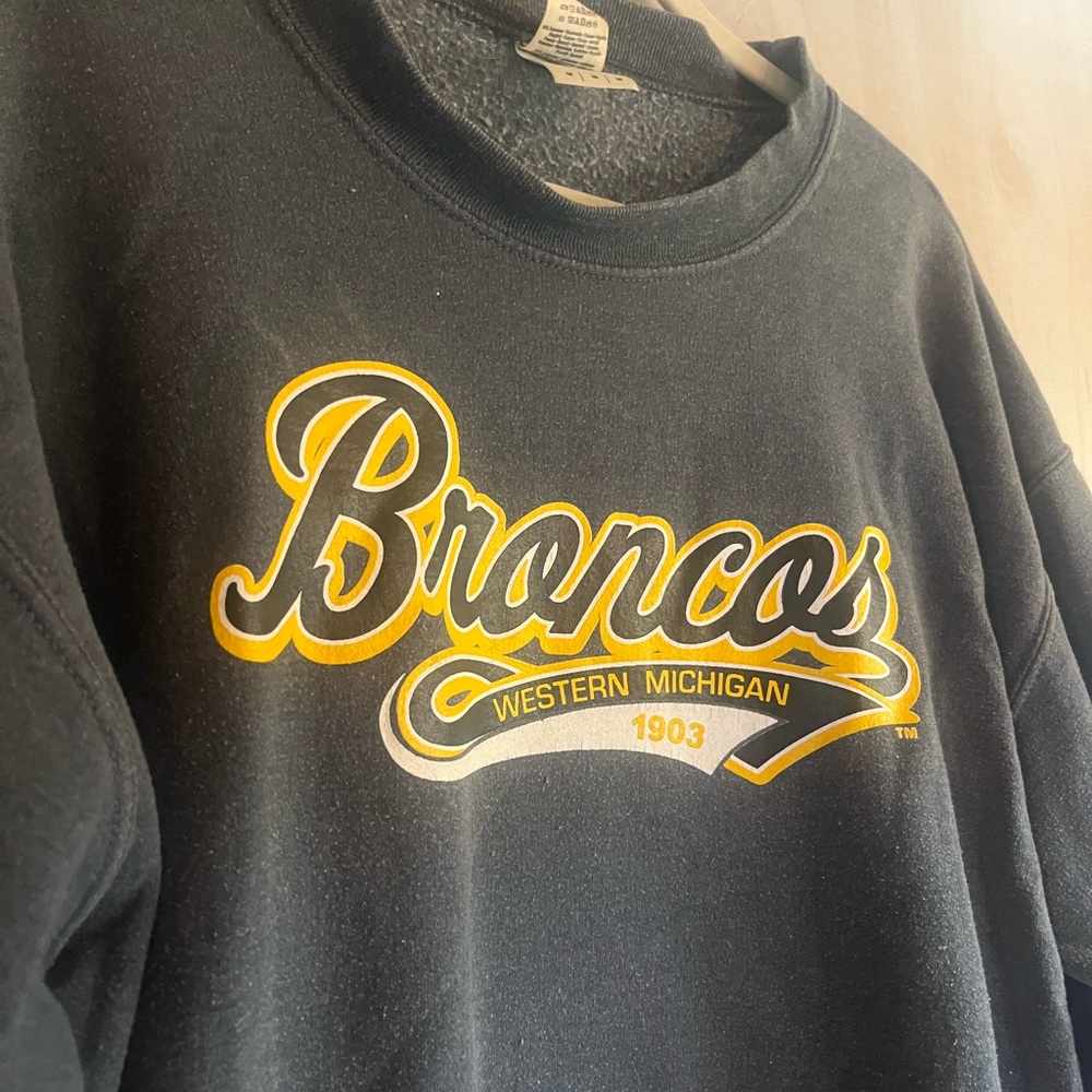 Vintage Broncos Western Michigan Sweatshirt